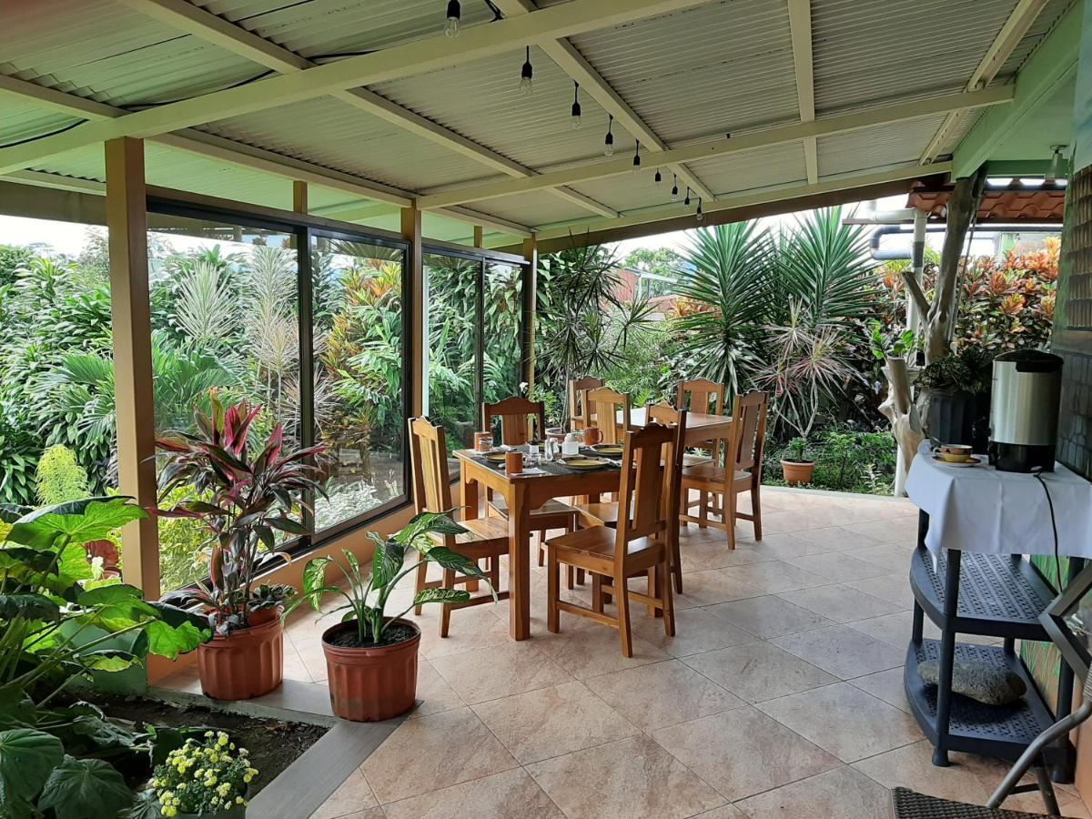 Marita'S Bed And Breakfast Nuevo Arenal Esterno foto
