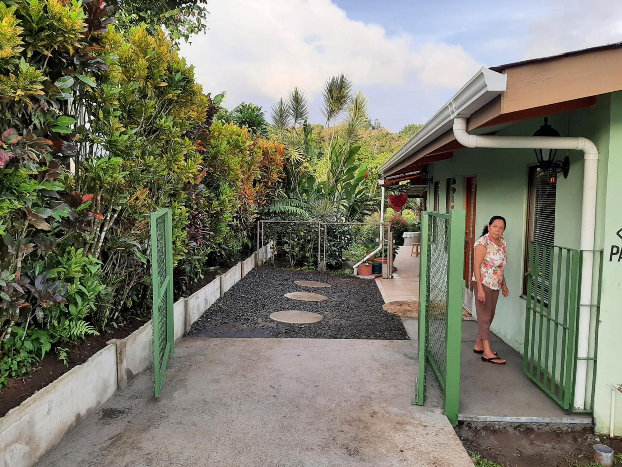 Marita'S Bed And Breakfast Nuevo Arenal Esterno foto